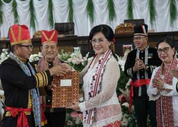 Sekda Minahasa Dr. Lynda Watania Raih Pangkat IV/e Tertinggi ASN Indonesia