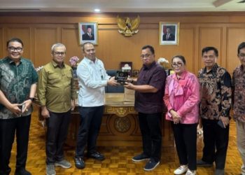 Bupati Robby Dondokambey Kunker di Kementerian Kehutanan RI Bahas Peningkatan Infrastruktur di Kawasan Hutan