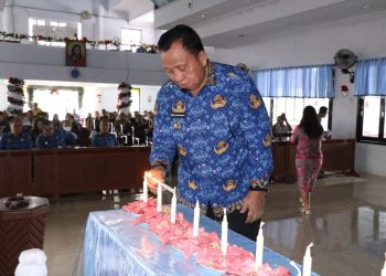 Safari Natal Pemkab Minahasa di Tombulu, Bupati ” Marilah Kita Hidup Dalam Damai”