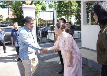 Gubernur Sulut Sampaikan Kunjungan Natal dan Doa di Rumah Dinas Wakil Bupati Minahasa