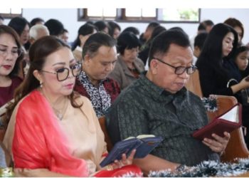 Bupati Minahasa dan Keluarga Awali Tahun 2026 dengan Ibadah Syukur di GMIM Moria Sasaran
